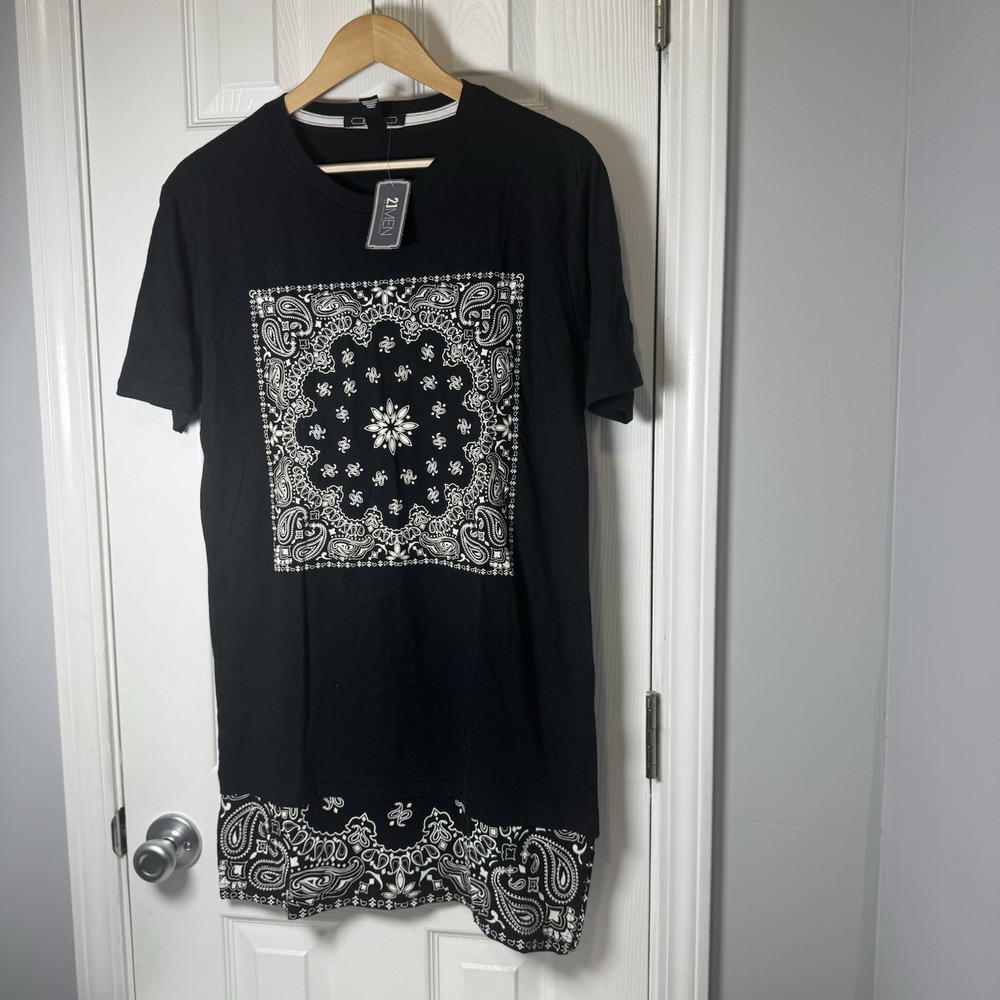 Forever 21 Men's Black & White Bandana Print Short Sleeve Shirt Size XS NWT